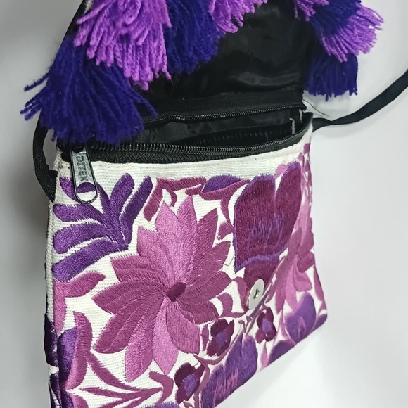 Purple Floral Tassel Women's Bag new w out tags - Picture 8 of 9